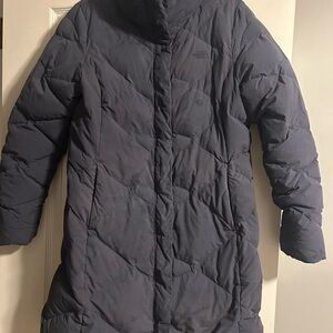 The North Face Women's Dark Blue Puffer Coat size~ Large